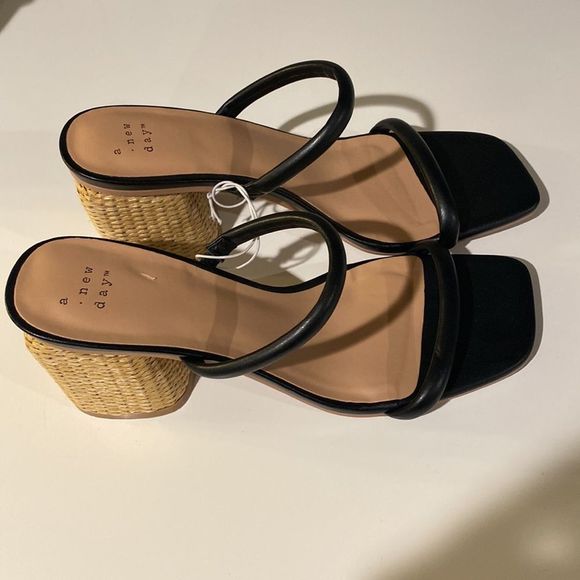 Women’s Miley Pumps – A New Day NWOT size 8.5 - Picture 5 of 7